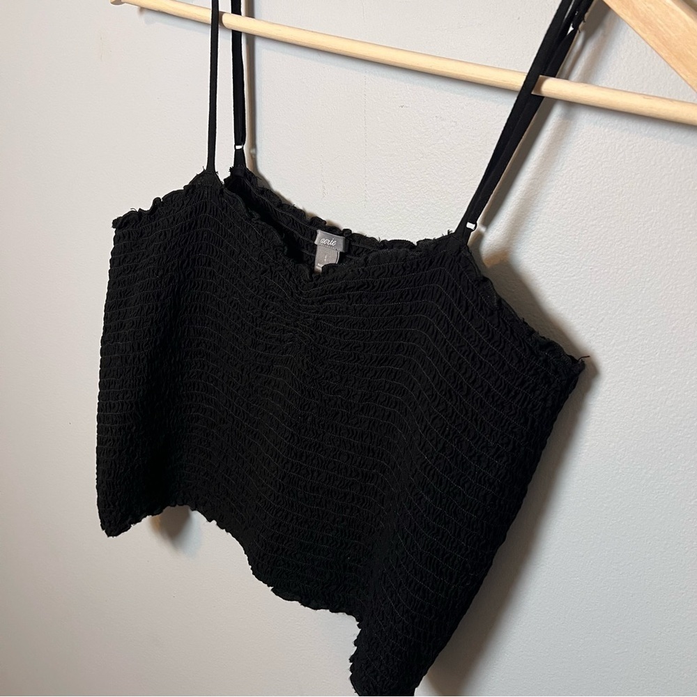 Aerie Smocked Crop Top Women’s L Black Adjustable Straps - Flattering Stretchy